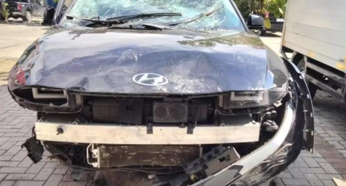 Foto: Mobil Hyundai Ioniq 5 menabrak pejalan kaki hingga pedagang tahu bulat di kawasan Sunter, Jakarta Utara.