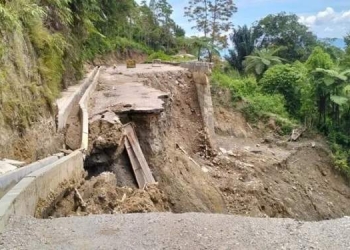 Waspada! Jalan Ring Road Samosir Putus Total