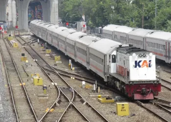 Jelang momen long weekend libur Wafat Yesus Kristus dan Paskah 2025, PT KAI Divre I SU menyiapkan total 41.600 tiket kereta api.(Dok:KAI Divre I SU)