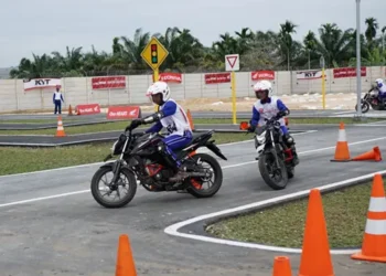 Foto: Pahami Etika Menyalip di Jalan untuk #cari_aman 8