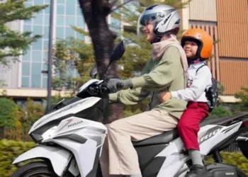 Foto: Kembali Sekolah,Jangan Lupa #cari_aman Bersama Motor Kebanggaan 4