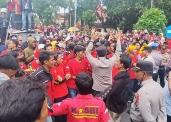 1.126 Buruh Pabrik Yihong Novatex Kena PHK?