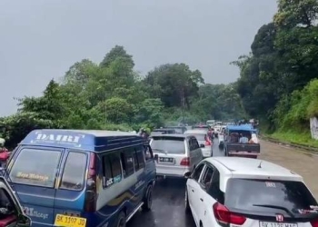 Lalu Lintas Medan-Berastagi Padat Merayap