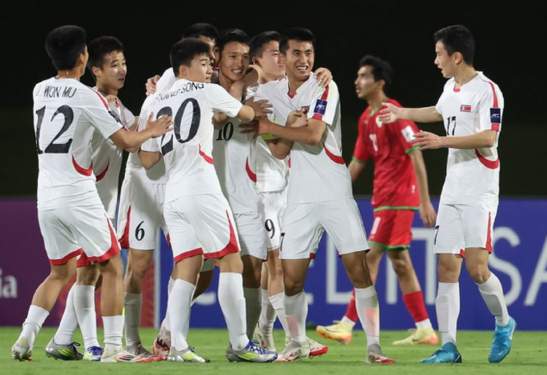 Foto: Pemain Korea Utara merayakan gol.