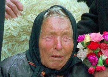 Mengerikan! Ini Ramalan Baba Vanga Soal Kecanduan Ponsel