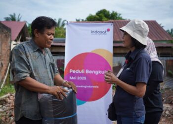 Foto: Indosat Ooredoo Hutchison Salurkan Bantuan untuk Korban Gempa di Bengkulu 2