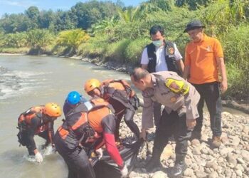 Foto: Tiga Hari Terombang-ambing di Sungai, Pekerja PLTA Batang Toru Ditemukan Meninggal Dunia 7