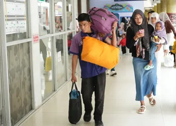 Foto: KA Datuk Belambangan dan Siantar Ekspres Alami Lonjakan Penumpang saat Libur Hari Buruh Internasional 1