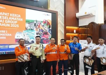 Asharin dan Nazmi mendapat apresiasi dari manajemen PT Kereta Api Indonesia (Persero) Divisi Regional I Sumatera Utara.(Dok:KAI bandara)