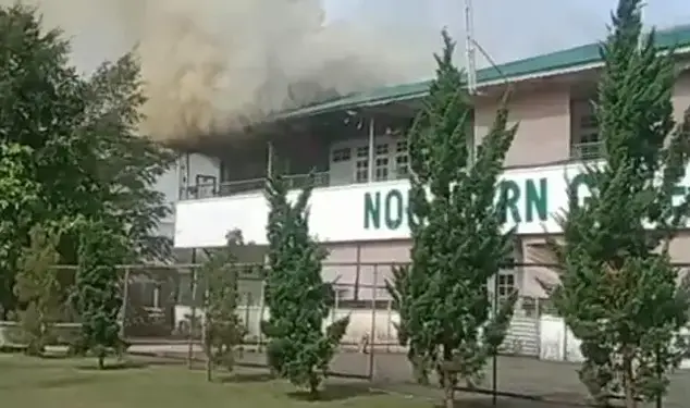 Foto: Northern Green School di Medan kebakaran, 12 ruangan hangus.(istimewa)