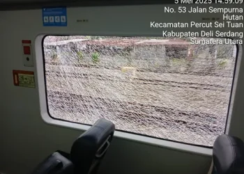 Hingga periode Januari hingga Mei 2025, telah terjadi 21 kasus pelemparan batu ke arah kereta api bandara di wilayah Medan.(Dok:KAI bandara)