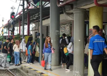 Foto: KA Sribilah Utama dan Siantar Ekspres Mengalami Lonjakan Penumpang saat Long Week End Waisak 5