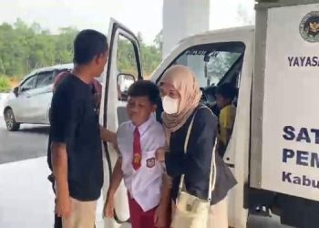 Diduga Keracunan MBG, Puluhan Pelajar SD Dilarikan ke RS