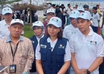 Wamenparekraf Turun Langsung ke Parapat Soroti Masalah Sampah