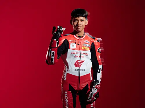 Foto: Veda berlaga di JuniorGP bersama Junior Talent Team, didukung oleh Astra Honda Racing Team (AHRT).(Ist)