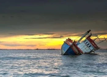 Foto: Kapal Pembawa Tim Sepakbola Dilaporkan Tenggelam di Perairan Selat Nenek Batam 5