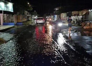 Foto: Drainase Tak Berfungsi Penyebab Jalan MT Haryono Binjai Kerap Langganan Banjir 10