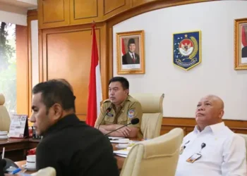 Kemendagri Tomsi Tohir menerima audiensi peserta P3N XXV Tahun 2025 Lemhannas RI di Ruang Rapat Pimpinan Gedung A Lantai 1 Kantor Pusat Kemendagri, Jakarta, Selasa (10/6/2025). (ANTARA/HO-Puspen Kementerian Dalam Negeri)