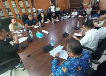Foto: Komisi I DPRD Medan Bahas Masalah Ganti Rugi Revitalisasi Danau Siombak 8