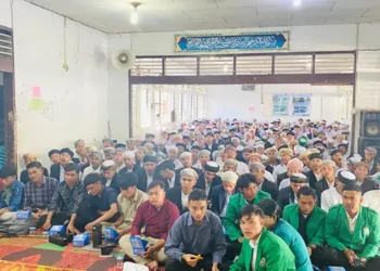 Kegiatan Edukasi Keuangan Syariah kepada para santri dan santriwati di Pondok Pesantren Musthafawiyah Purba Baru.(Dok:OJK Sumut)