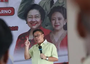 Dr. Sofyan Tan dalam kegiatan Sarasehan Peringatan Bulan Bung Karno  digelar di Kampus STOK Bina Guna, Jalan Aluminium Raya, Medan, Jumat (13/6).(Ist)