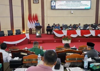 Foto: Rapat Paripurna DPRD Medan, Wali Kota Tanggapi Pemandangan Umum Fraksi-fraksi 2