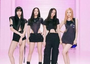 Foto: BLACKPINK Buat Sejarah, Lagu "Jump" Posisi Teratas di Billboard Global 7