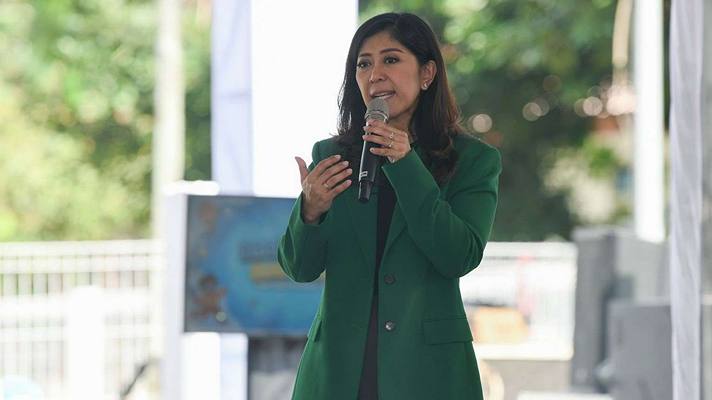 Foto: Menkomdigi, Meutya Hafid menyampaikan sambutan penutup acara Peringatan Hari Anak Nasional 2025 di Sekolah Rakyat Sentra Handayani, Cipayung, Jakarta Timur, Kamis (24/07/2025). (Foto: Dok Humas Kemkomdigi)