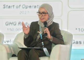 Direktur Strategi dan Pengembangan Bisnis PGN, Rosa Permata Sari, dalam sesi Sustainability Dialogue pada acara Pertamina Investor Day (16/7/2025).(Dok:PGN)