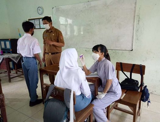 Foto: Ilustrasi Pemeriksaan Kesehatan Gratis bagi Pelajar ( Foto : Istimewa )