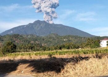 Foto: Gunung Marapi Meletus Lagi Tadi Pagi 6