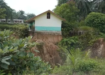 Foto: SD Negeri yang Hampir Rubuh Karena Longsor di Asahan Direnovasi Tahun Ini 8