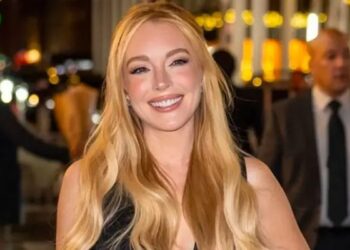 Foto: Kecantikan Memikat Lindsay Lohan Jadi Sorotan Netizen di Instagram 8