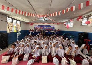 PT Perusahaan Gas Negara Tbk (PGN), melalui Sales and Operation Region 1 (SOR 1), melaksanakan program edukatif bertajuk “SOR 1 Mengajar” di SD PAB 4 Manunggal, Kabupaten Deli Serdang, Sumatera Utara, pada hari Senin (21/7/2025).(Dok:SOR 1)