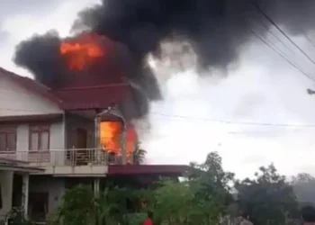 Foto: Satu Unit Rumah KosongTerbakar di Jalan Kain Batik di Pematangsiantar 5