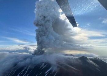 Foto: Gunung Berapi Krasheninnikov Erupsi Pertama Kali Dalam 450 Tahun 1