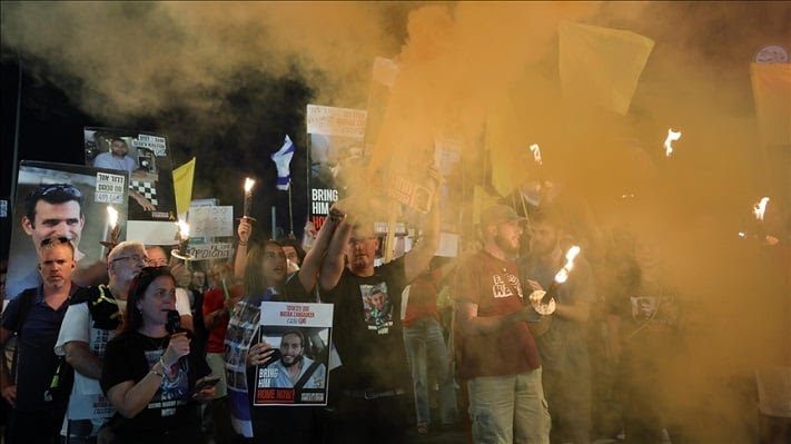 Foto: Ribuan warga Tel Aviv turun ke jalan mendesak agar agresi Israel di Palestina segera dihentikan.(Foto: Anadolu)