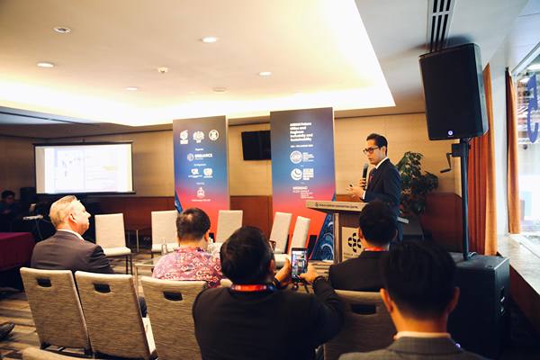 Foto: Wali Kota Medan, Rico Tri Putra Bayu Waas, menghadiri diskusi internasional bertajuk "Leave No One Behind: Empowering Inclusive City Leadership" di Kuala Lumpur.(Dok:Diskominfo Medan)