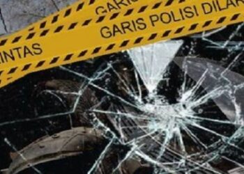 Foto: Pick Up Tabrak Rumah Warga, Terlibat Kecelakaan dengan Truk Kontainer di Simalungun 8