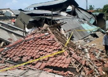 Foto: Angin Puting Beliung Hantam Langkat, 44 Rumah Rusak dan Warga Mengungsi 7
