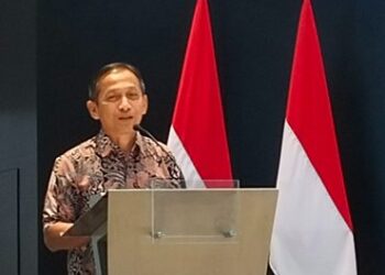 Kepala OJK Provinsi Sumut Khoirul Muttaqien saat memimpin media gathering dan mengajak jurnalis mengunjungi PT Bursa Efek Indonesia di Jakarta, Kamis (05/08/2025).(seputarsumut/Asiong)