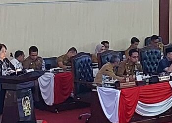 Foto: Lily Sampaikan Laporan Reses Anggota DPRD Medan Dapil I 3