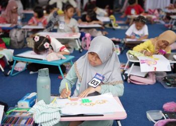 Anak-anak mengikuti lomba mewarnai dan fashion show QRIS.(Dok:BI Sumut)