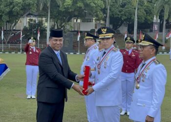 Foto: IPDN Anugerahi Wali Kota dan Wakil Wali Kota Medan Penghargaan Kehormatan 9