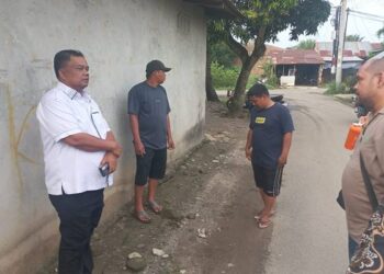 Foto: ​Terima Pengaduan Warga Kerusakan Jalan, Binsar Simarmata Desak Pemko Medan Lakukan Perbaikan 9