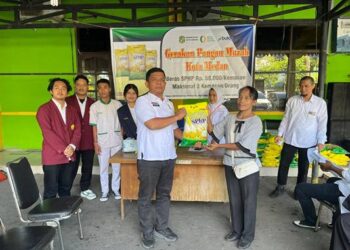Foto: Pemko Medan Gelar Gerakan Pangan Murah, Bantu Warga Peroleh Beras Terjangkau 5