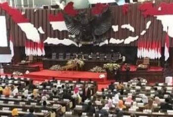 Foto: Mayoritas Partai di Parlemen Sepakat Evaluasi Tunjangan Anggota DPR 6