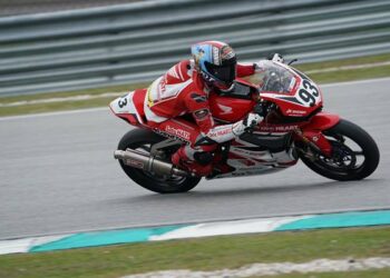 Foto: Pebalap Muda Astra Honda, Fadillah Arbi Aditama, Debut di Kelas Moto3 7