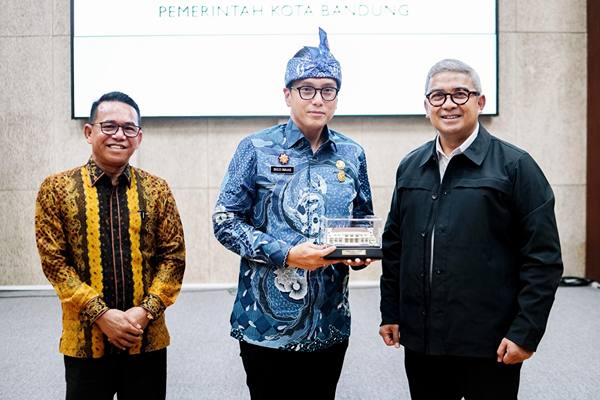 Foto: Rombongan Pemko Medan diterima oleh Wali Kota Bandung, Muhammad Farhan, di Balai Kota Bandung, Kamis (7/8/2025).(Dok:Diskominfo Medan)