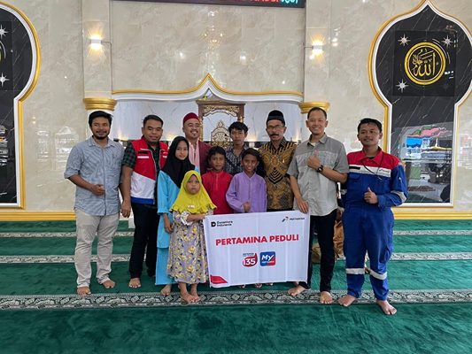 Foto: PT Pertamina Patra Niaga Regional Sumatera Bagian Utara (Sumbagut) kembali melakukan aksi sosial berupa penyaluran santunan kepada anak yatim.(Dok:Pertamina Sumbagut)